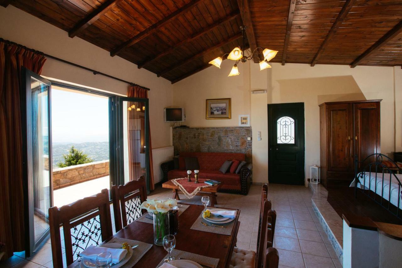 Aetovigla Guesthouse Krousonas  Exterior foto
